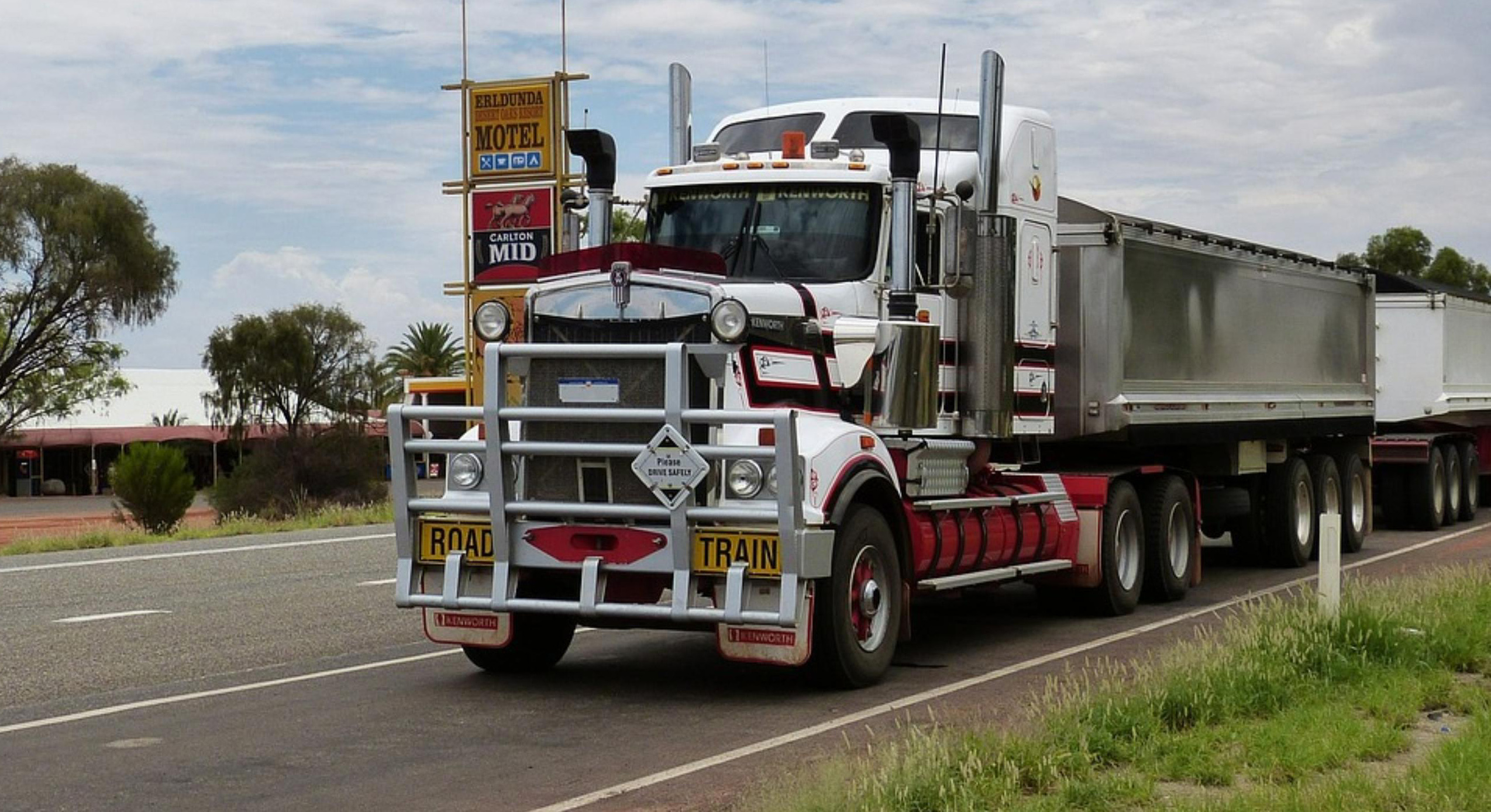 Semi Trucks Hit Run Too Spear Greenfield