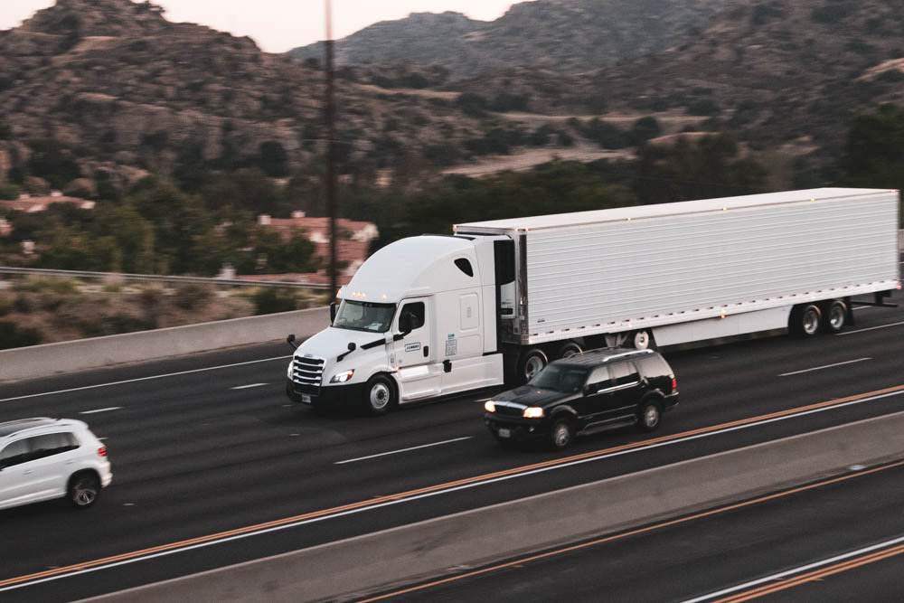 2/4 Philadelphia, PA – Tractor-Trailer Crash with Injuries on Schuylkill Expy