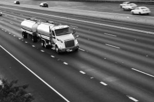 Woodlyn, PA - Semi-Truck Collision on I-95 at I-476 Near Crum Lynne Injures Victims