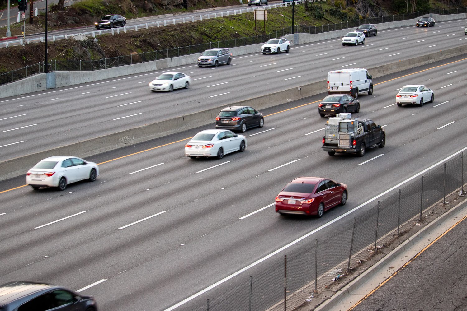 Conshohocken, PA - Two-Vehicle Crash, Injuries on I-76 at I-476 & Gulph Mills