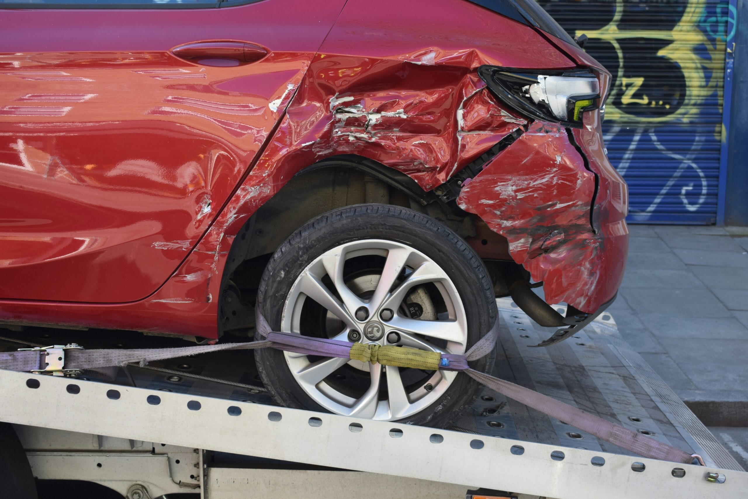 whose insurance pays if I crash a borrowed car